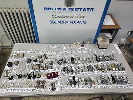 Spaccata in gioielleria, recuperato il bottino da 600 mila euro. Le foto
