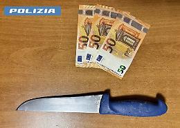 Minaccia cassiere e cliente con un coltello, ma viene arrestato dopo poche ore