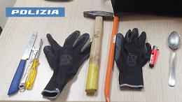 Preso il "ladro goloso", prendeva di mira bar e pasticcerie. Tradito dall'ultimo colpo