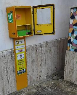 Furti e raid vandalici, defibrillatori nel mirino