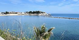 "Con questo mare facciamo della Bat un punto di riferimento per il turismo balneare pugliese”