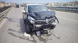 Incidente sul ponte, due feriti