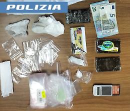 In casa i panetti di hashish: arrestato 