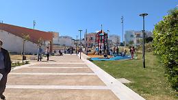 Inaugurato il “Parco per tutti” di Torre a Mare, un’oasi verde sul mare dopo 20 anni di attesa. Le foto