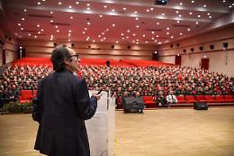 Educazione alimentare e benessere: allievi della Guardia di Finanza a lezione di salute con il coach Berloco