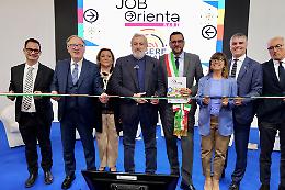 Lavoro, formazione e futuro: Bari riflettori su Job&Orienta. Le foto