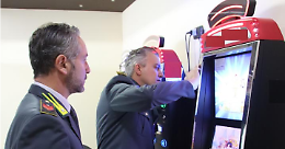 Slot illegali in due circoli ricreativi: sequestrati 6 apparecchi e segnalati 2 responsabili