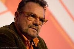 "Omaggio a Oliviero Toscani": a Taranto una collettiva per il maestro della fotografia