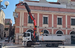 Scintille sul Teatro Garibaldi: Spina accusa il Comune di irregolarità, la replica dell'assessore Rigante
