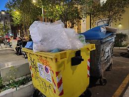Un mese di porta a porta per le utenze non domestiche: differenziata al 92% e strade più pulite