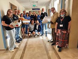 Un Sospiro di dolcezza per i piccoli guerrieri del Policlinico di Bari. Le foto