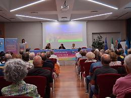Donne anziane e violenza economica, il progetto regionale sull’emancipazione finanziaria