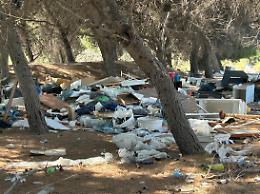 Bomba ecologica nel Parco delle Rimembranze: sequestrata discarica abusiva di 38.400 metri quadrati