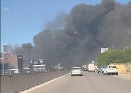 Dopo l'incendio Arpa rassicura: “Nessun picco di polveri sottili nell’aria vicino all’abitato”