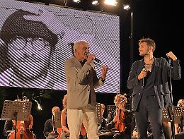 Standing ovation al “Mon Rêve Summer Festival 2025” per lo spettacolo “Cosa direbbe Lucio”