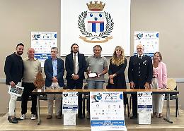 Con il Progetto Fuori...Gioco allo Stadio Comunale "Rizzo" di San Giorgio Jonico, in un quadrangolare di calcio si sfidano le rappresentative di Detenuti, Magistrati, Avvocati e Polizia Penitenziaria