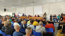 Ex Ilva, lavoratori in assemblea per una piattaforma unitaria: salute, lavoro e ambiente