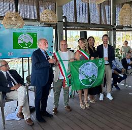 Non solo blu, sulle spiagge joniche sventola bandiera verde