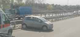 Incidente sul ponte Punta Penna, traffico in tilt. Le foto