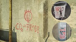 Taranto e la rete "no vax" tra manifesti e sticker. Le foto