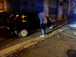 Ubriaco investe una donna che passeggiava sul marciapiede