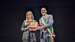 Le Chiavi della città a Francesca Albanese: «Non possiamo tacere di fronte al genocidio in Palestina». Le foto