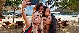“Scatta che ti passa” – vacanze, foto e identità digitale