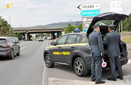 Controlli della Guardia di Finanza: evasione fiscale, lavoro nero e droga