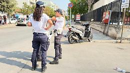 Scontro tra scooter e auto in corso Italia, due giovani in codice rosso. Le foto
