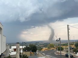 Violenti acquazzoni su Taranto e tromba d'aria tra tra Mottola e Castellaneta. Le foto