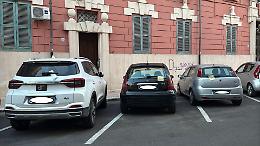 Decine di multe notturne per il divieto di sosta durante la pulizia strade