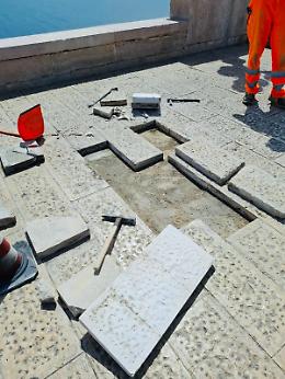 Bari Vecchia, nuove basole al posto di quelle danneggiate. Le foto