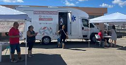 Vaccini, screening e informazioni per cittadini e over 65, torna il camper della prevenzione