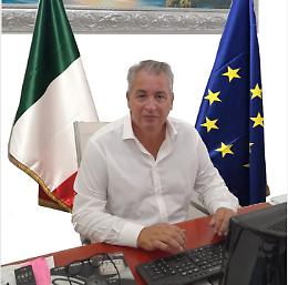 Adesivi omofobi contro la Polizia: la condanna del sindacato ADP
