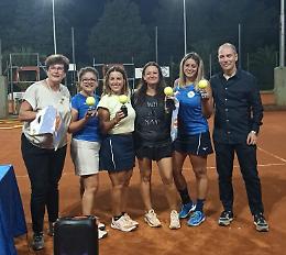 Quando il tennis diventa solidarietà: successo per il 1° Torneo di doppio femminile. Foto e video