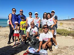 I volontari in azione per il World Cleanup Day 2025. Le foto