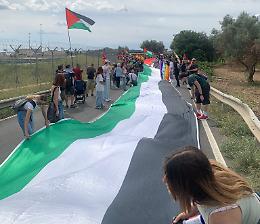 In marcia per la Palestina: 1.500 persone contro guerra e industria bellica. Le foto