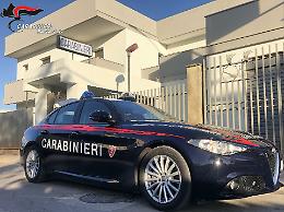 In casa una serra per la droga, arrestato 