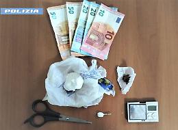Agli arresti domiciliari continuava a spacciare cocaina