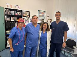 Rimosso un raro gozzo di 7 centimetri che comprimendo la trachea causava la perdita della voce