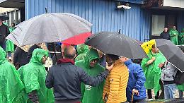 Corteo degli ex Ilva, prima dell'alba scatta la mobilitazione dei lavoratori. Foto e video