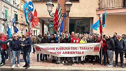 Sciopero nazionale dell’igiene ambientale, la protesta davanti alla Prefettura. Le foto