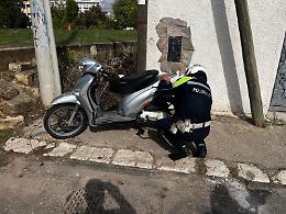 La Polizia Locale recupera una moto rubata