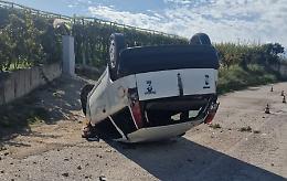 Strada dissestata, auto si ribalta: ferito un 82enne di Andria. Le foto