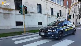 Cinque immobili, due auto e conti correnti confiscati a un pregiudicato