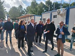 Sopralluogo all’aeroporto “Marcello Arlotta” per il progetto artistico dei maestri ceramisti