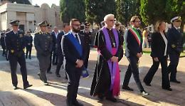 Folla e devozione per il pellegrinaggio dei tarantini al cimitero San Brunone