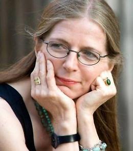 Mariapia Veladiano a Taranto con il “Dio della polvere”