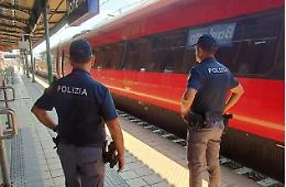 Ruba 150 metri di cavi in rame vicino alla stazione: arrestato e processato un 37enne