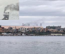 Ex Ilva, ci risiamo: forte odore di gas e poi un boato 